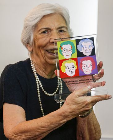 São Paulo (SP) 09/02/2024.  A química Yvonne Mascarenhas, primeira mulher a ocupar uma cadeira no Departamento de Física e Engenharia de S. Carlos da USP em 1956 .  
Foto: Paulo Pinto/Agência Brasil